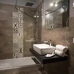 לינה וארוחת בוקר Sorahnia - Design House