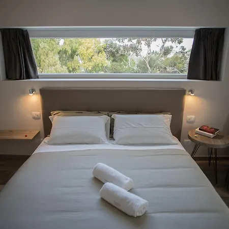 Sorahnia - Design House Bed & Breakfast